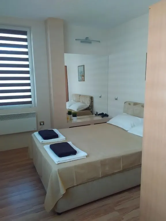 Geri Apartment Burgas City